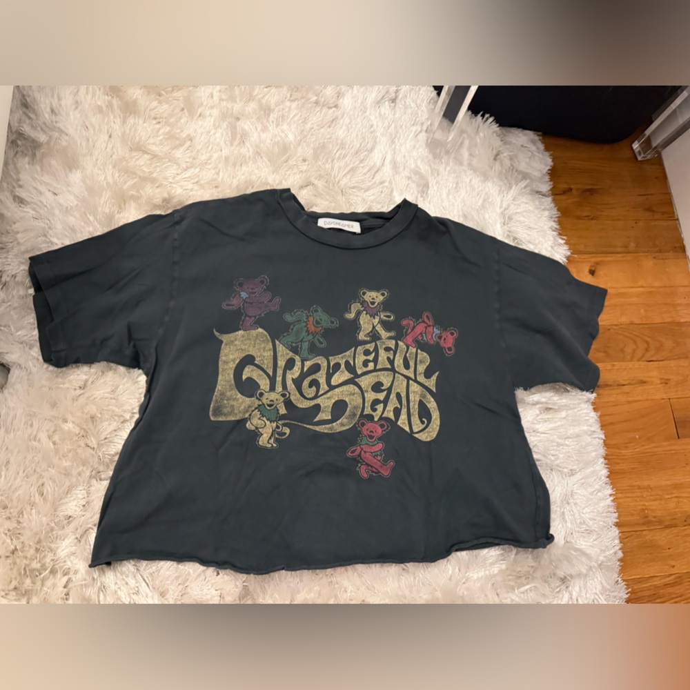 Grateful Dead Tee. Barley worn.